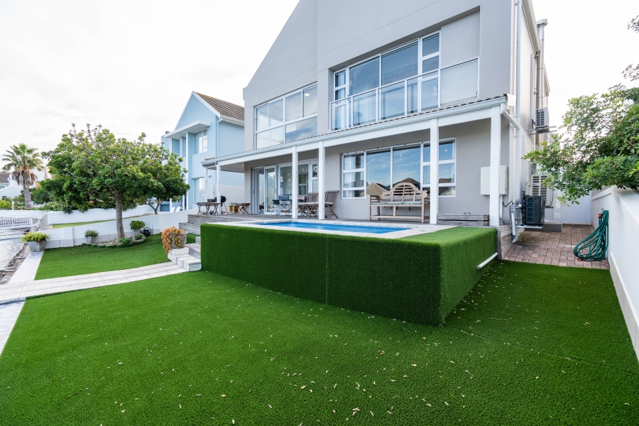 6 Bedroom Property for Sale in Royal Alfred Marina Eastern Cape